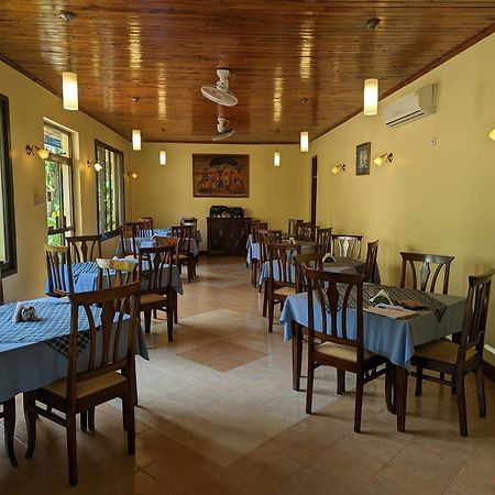 מושי Parkview Inn מראה חיצוני תמונה