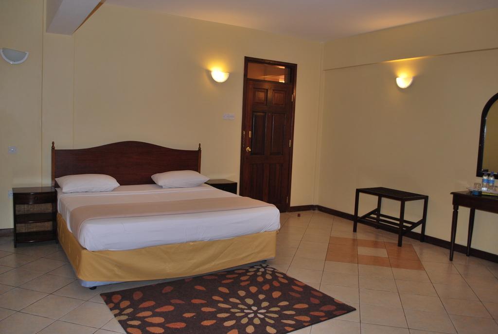 מושי Parkview Inn מראה חיצוני תמונה