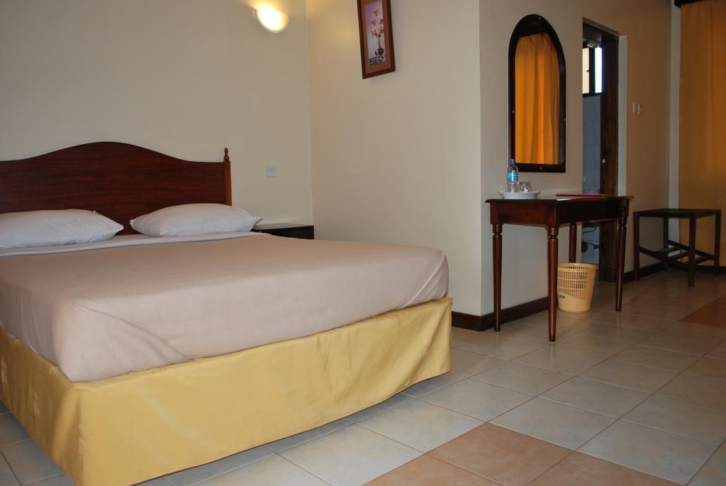 מושי Parkview Inn חדר תמונה