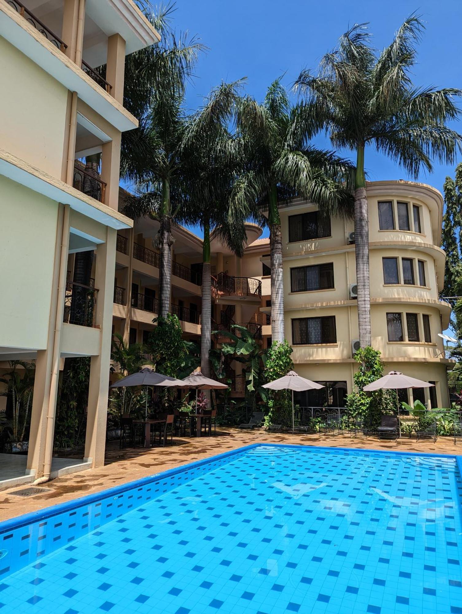 מושי Parkview Inn מראה חיצוני תמונה