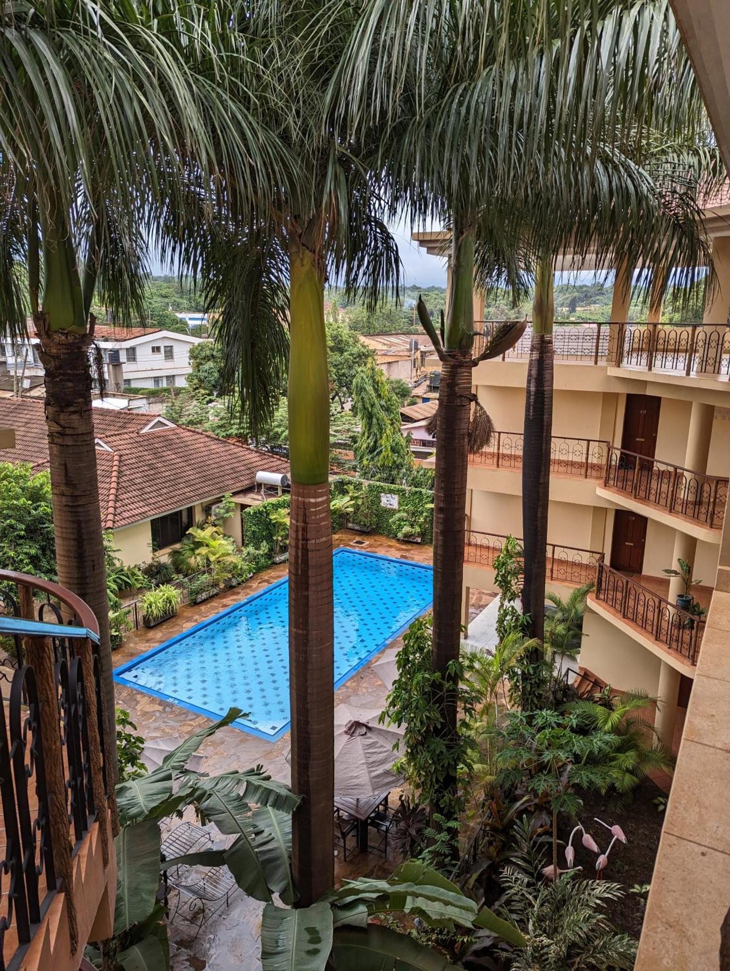מושי Parkview Inn מראה חיצוני תמונה