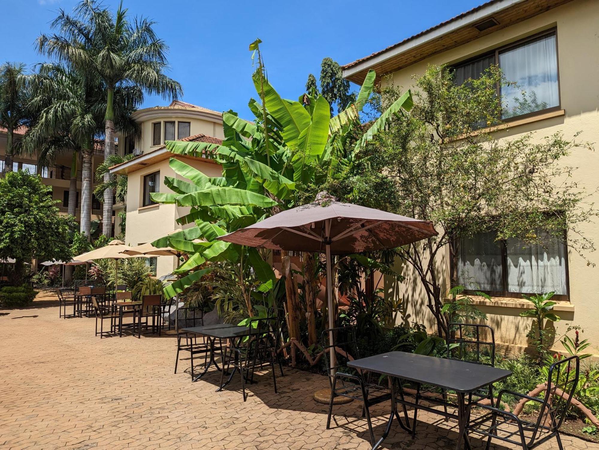 מושי Parkview Inn מראה חיצוני תמונה