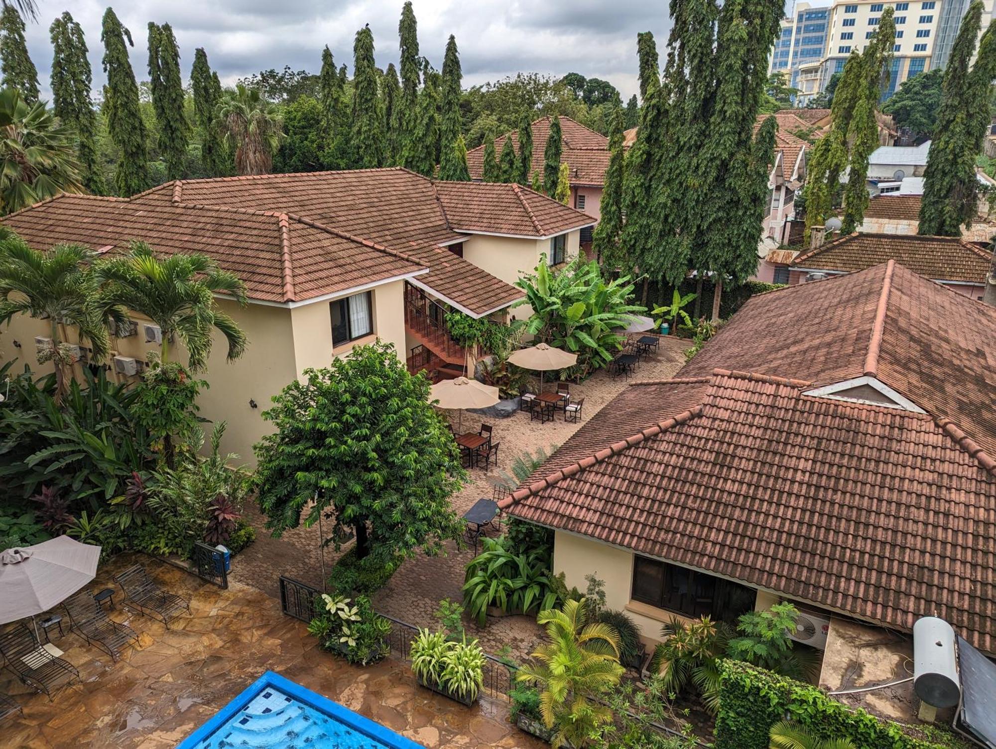 מושי Parkview Inn מראה חיצוני תמונה