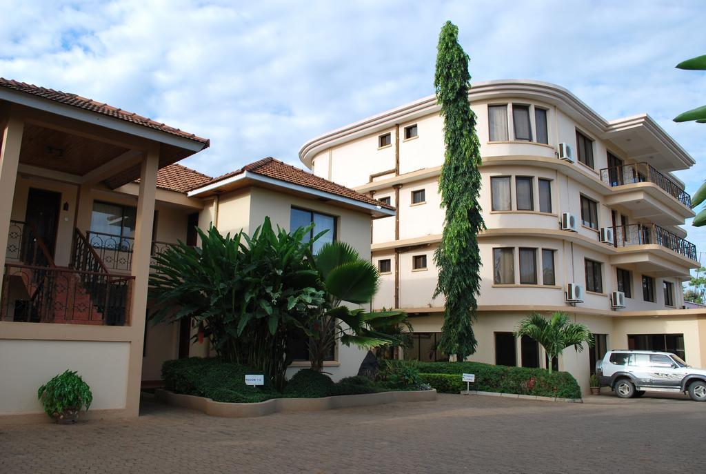 מושי Parkview Inn מראה חיצוני תמונה
