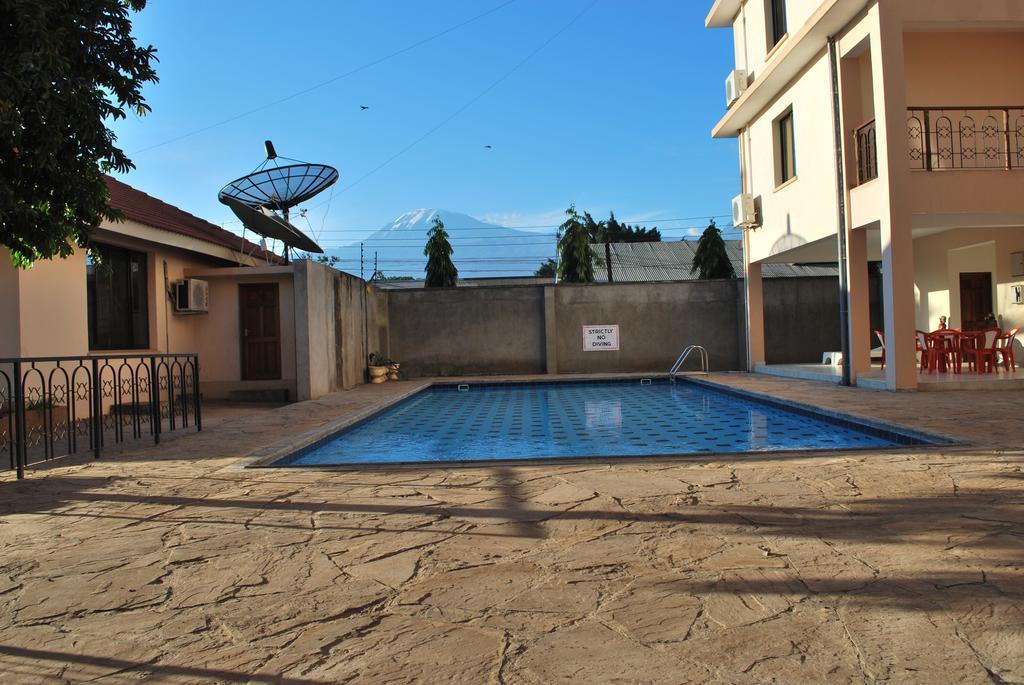 מושי Parkview Inn מראה חיצוני תמונה