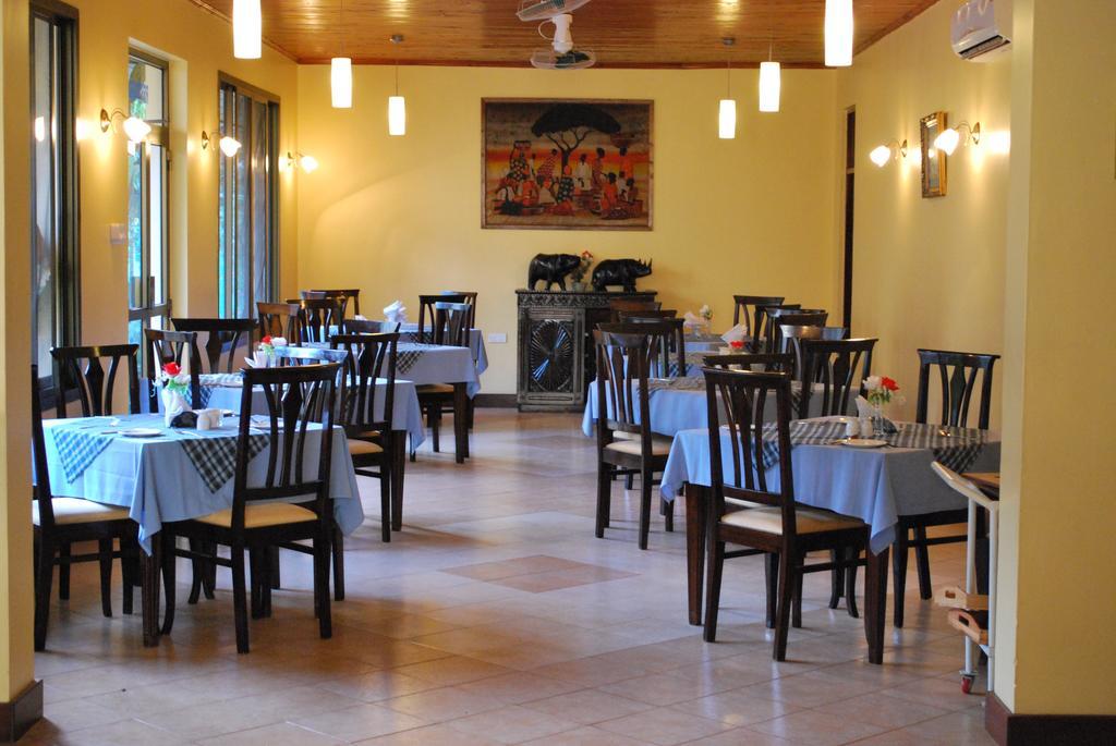 מושי Parkview Inn מראה חיצוני תמונה